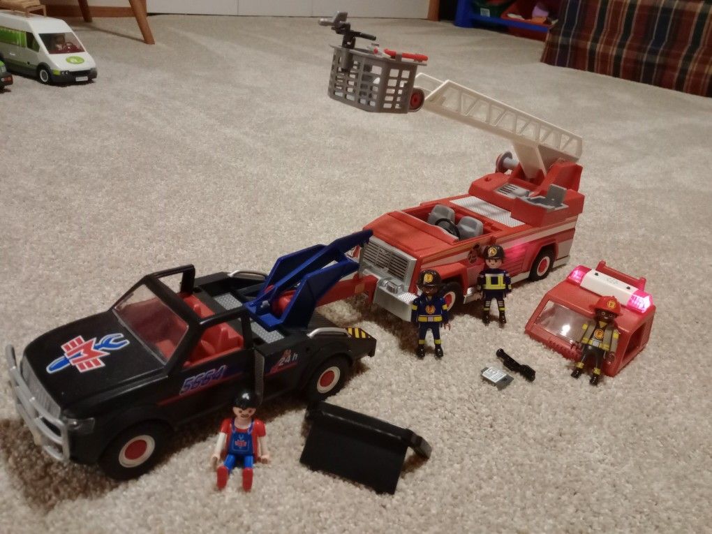 Playmobil Tow Truck