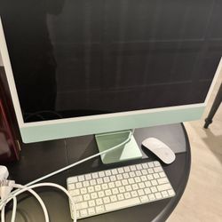 Apple desktop- Gently Used- Green 