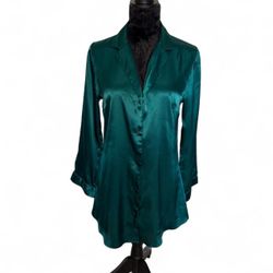 Vintage 1990’s Victoria's Secret Emerald Green Satin Oversized Sleep Shirt Size XS