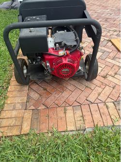 NorthStar Commercial-Grade Portable Generator, Honda GX390 OHV Engine, 6600 Rated Watts, 8000 Surge Watts, 120/240 Volts