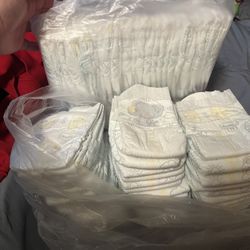  DIAPERS: Pampers/ Chick Peas / Bookies 
