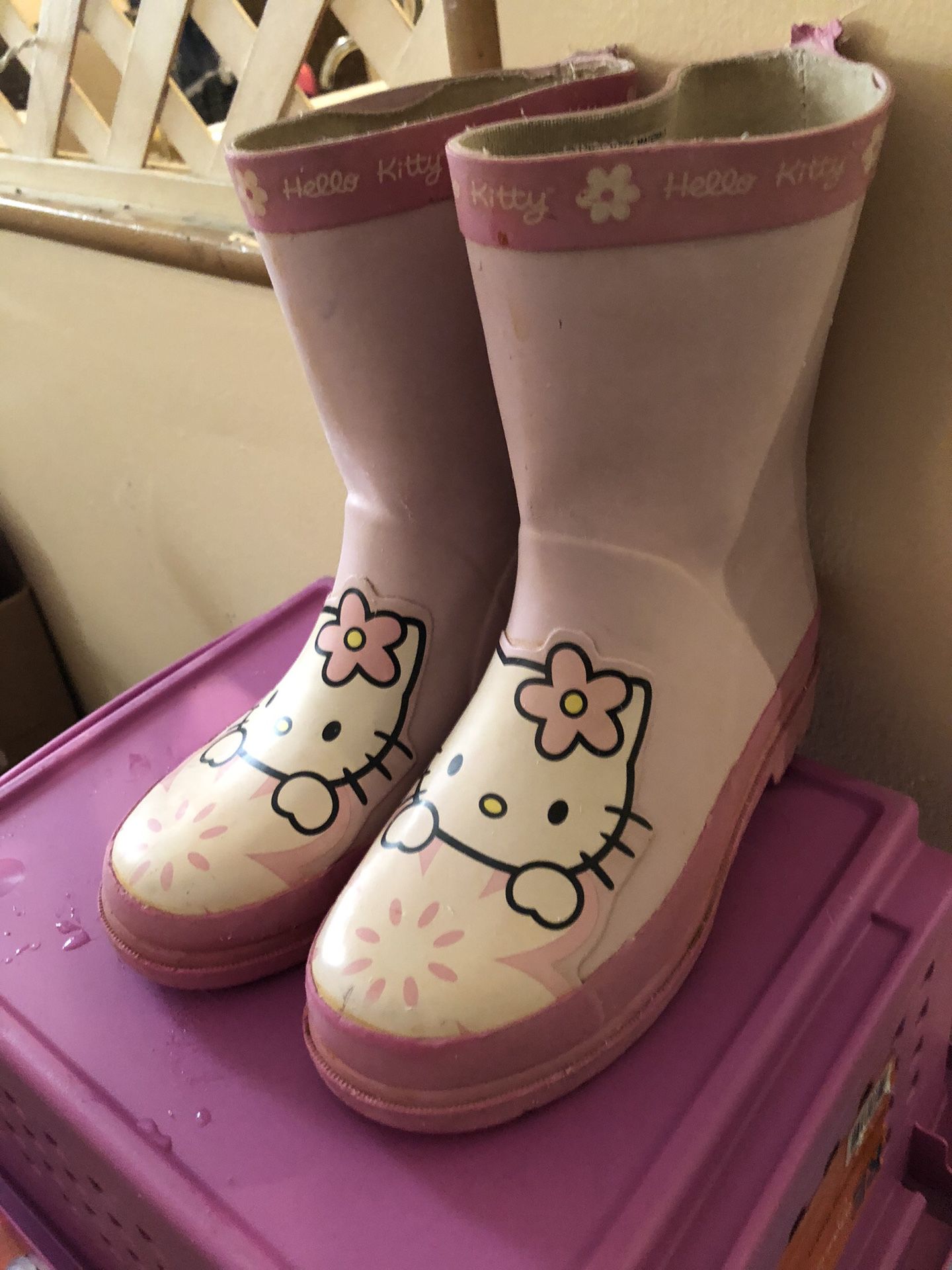Hello Kitty Girls Rain Boots 13/1