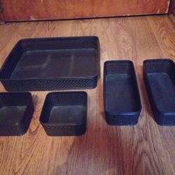 5 Piece Plastic Weave Trays