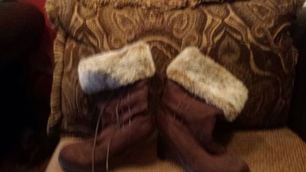 Boots size 6