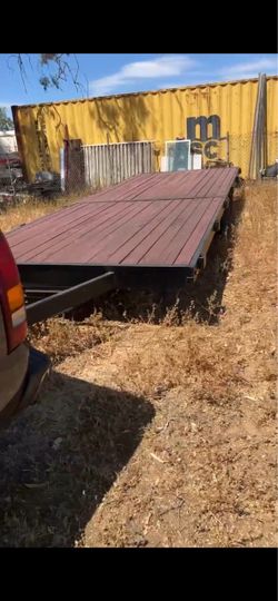 Flatbed Trailer with Wood Deck 22 ft