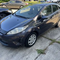 2012 Ford Fiesta