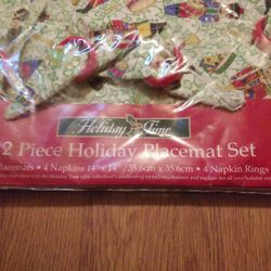 12 Piece Holiday Placemat Set
