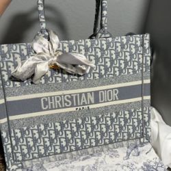 Handbag