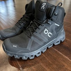 OnCloud  water proof boots 
