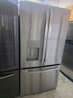 G/E Refrigerator French Door Stainless Steel Everything Works Good ✅️