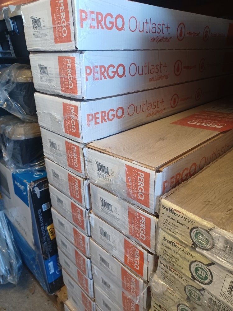Pergo Outlast+ Waterproof Laminate Flooring // 22 Boxes-482 Sq Ft // Sunbaked Sand Oak