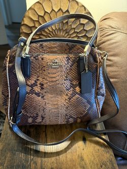 Coach Purse Used In Very Good Condition