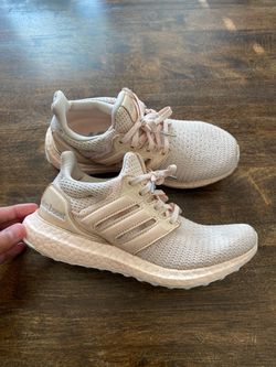 Adidas Womens Ultraboost pink tint size 5 FY6828