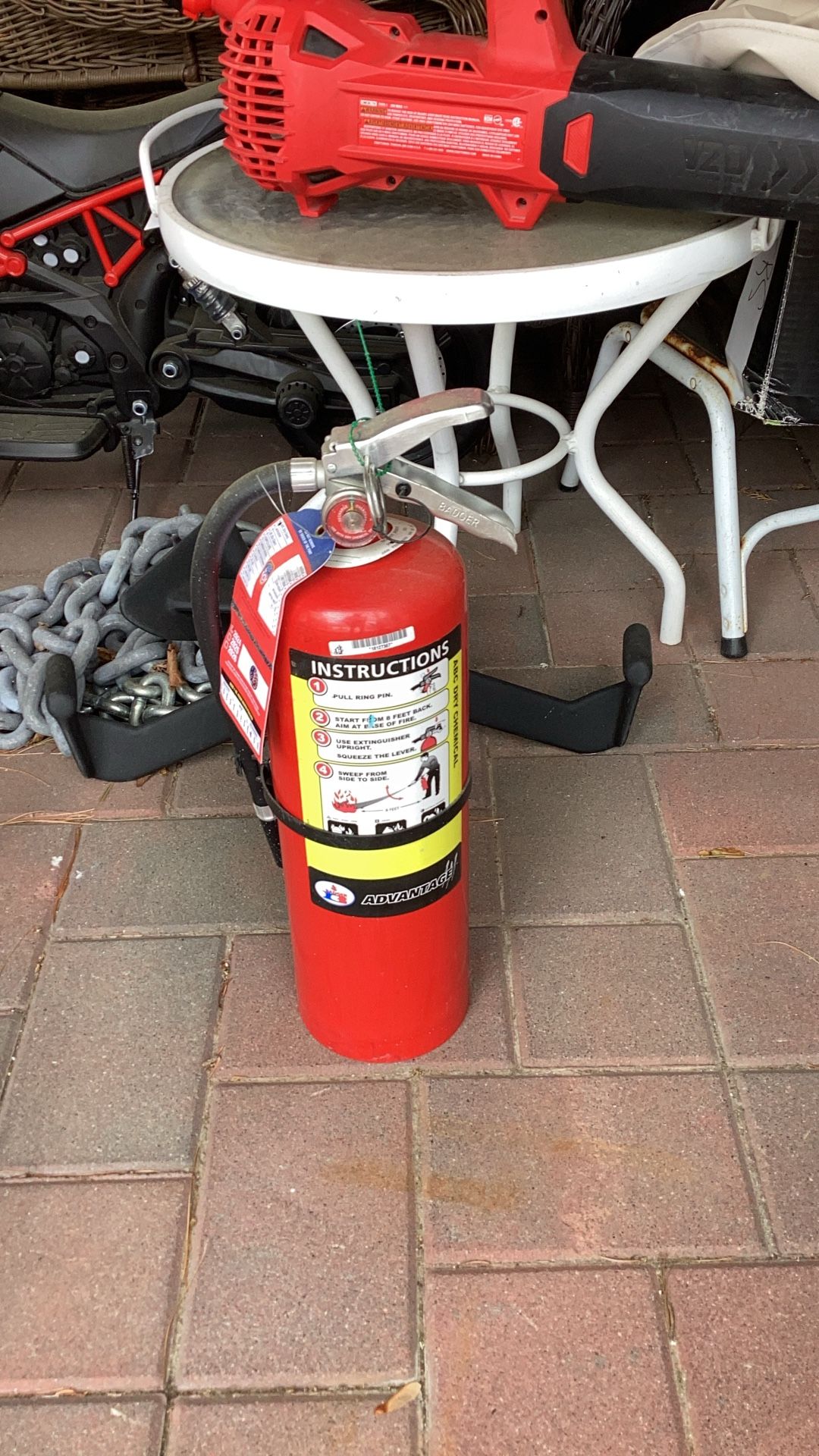 ABC dry Chemical FDNY Certified till Oct. 2025 FIRE EXTINGUISHER