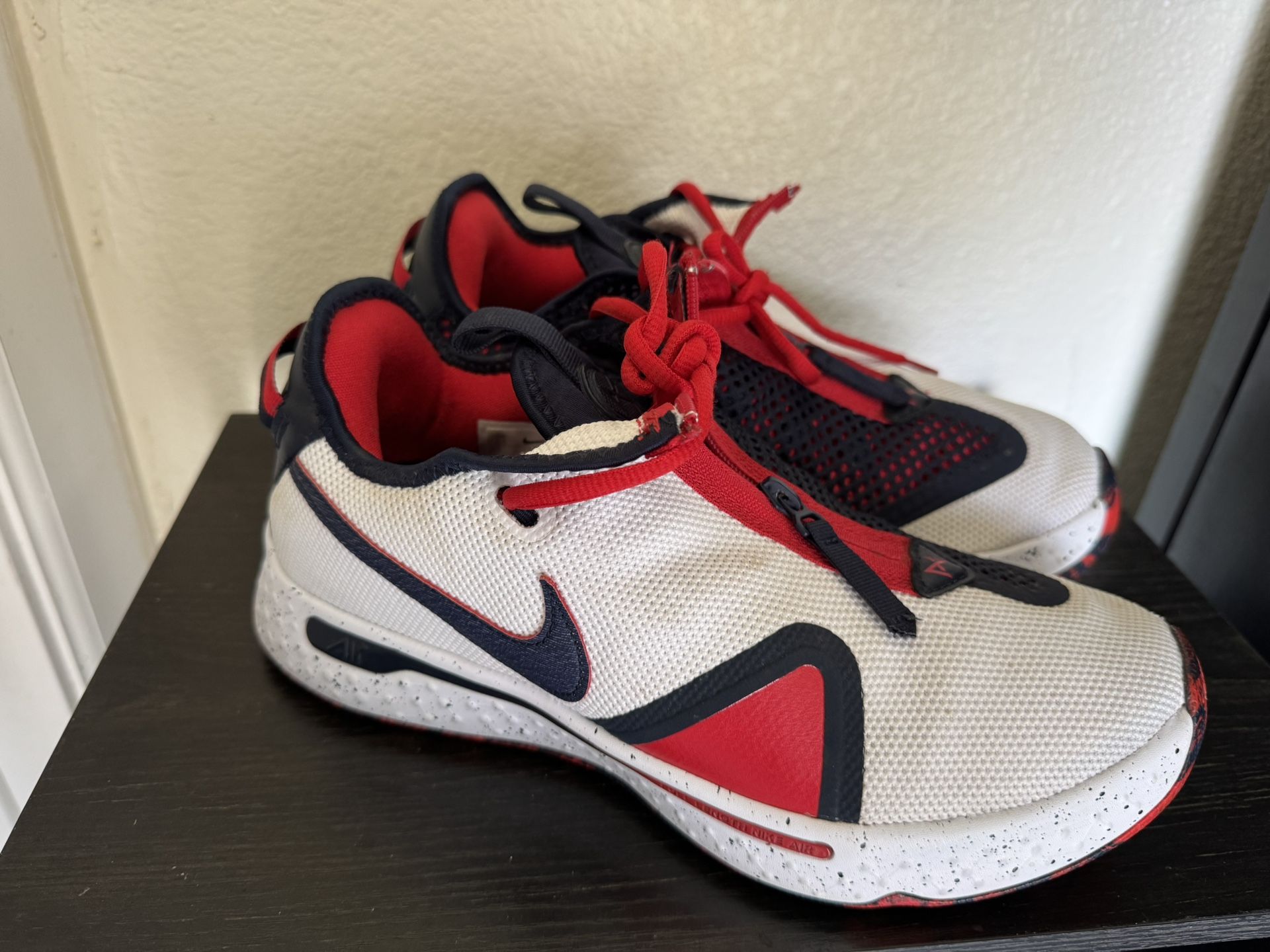 Men’s Nike Air Strobel Size 9.5