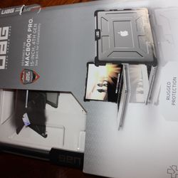 MacBook Pro hard cover case