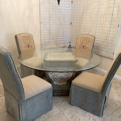 Beautiful 4-seat glass dining table set