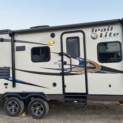2014 R Vision Trail lite
