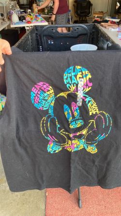 Disney t shirt xl adult