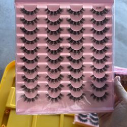 Soft Wispy Lashes 