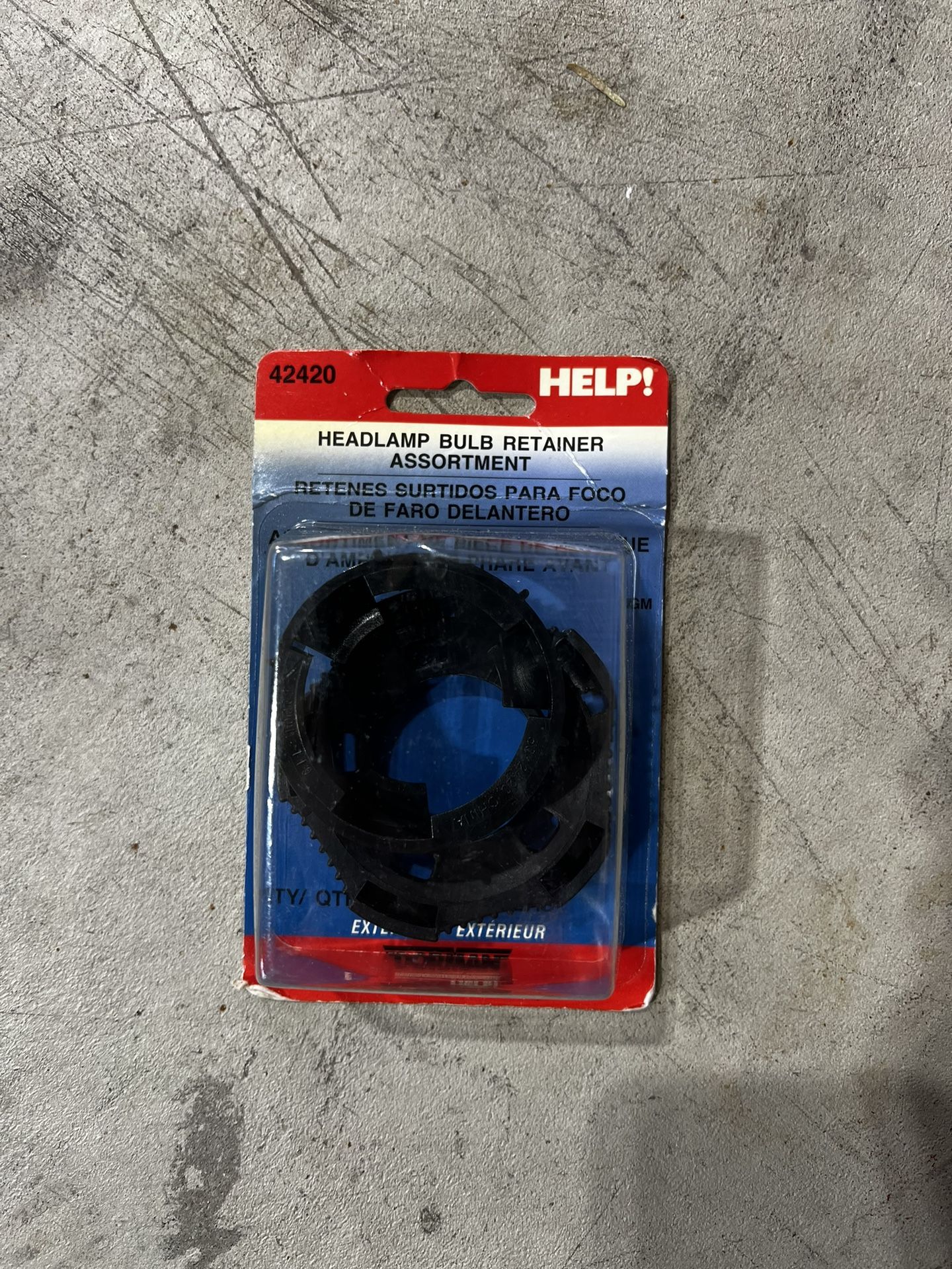 Dorman Headlamp Bulb Retainer Assortment 42420