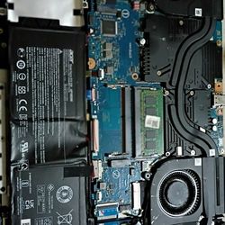 Acer Nitro 5 55-52 (For Parts)