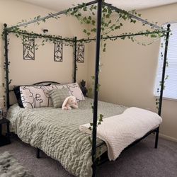 Queen Size Metal Bed Frame - Sturdy Platform, Black, Like New