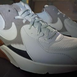 Nike Air Max Excee Shoes Size 10.5 $75