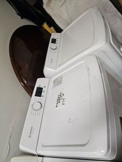 Washer and dryer set in like new condition