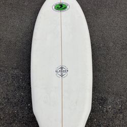 Surfboard short board
