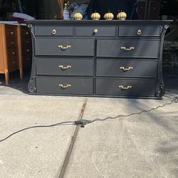 Free Dresser