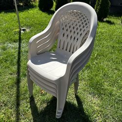 Bundle of 4 Lawn Chairs