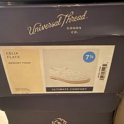 New Universal Thread White Lace Flats - Size 7.5