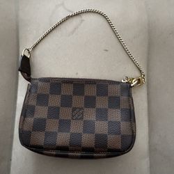 Louis Vuitton Mini Pochette