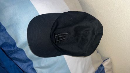 LA hat girl fashion