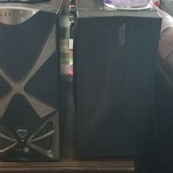 2 gaming computers One turns on 1 does not