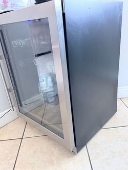 Mini fridge