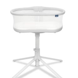 HALO BassiNest Swivel Sleeper Bassinet 