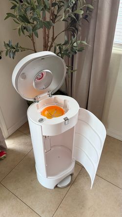 Diaper Genie Signature Diaper Pail