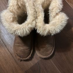 Used Winter Boots