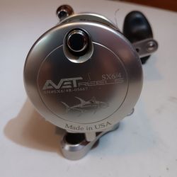 Avet SX6/4 Two Speed Lever Drag Fishing Reel Right Hand