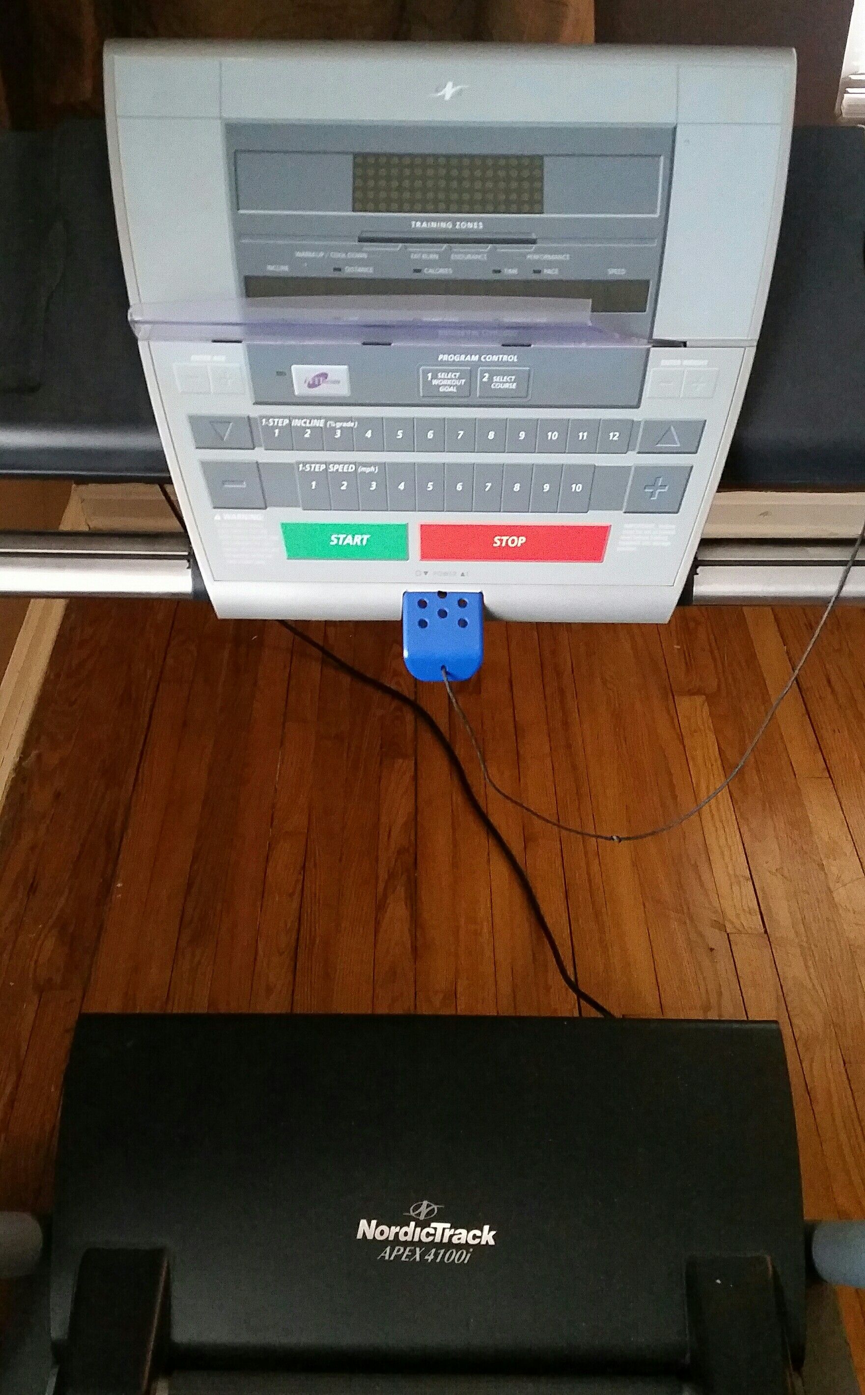 NordicTrack APEX 4100i TreadmillExcellent Condition600 OBO for Sale