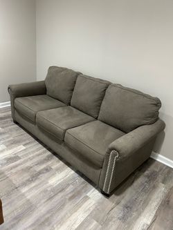 Furniture Sale – Multiple Items Available!
