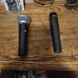 Dynamic Microphones And Holders