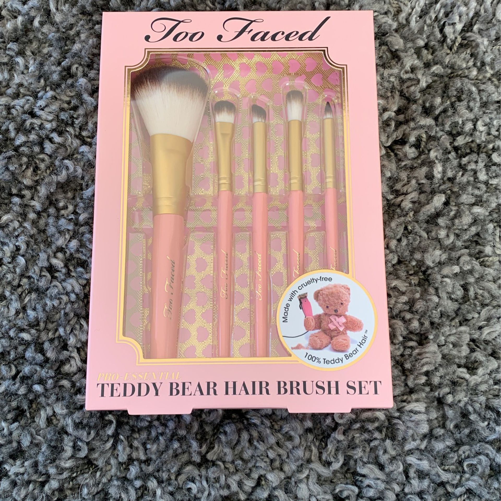 Too Faced Teddy Bear Hair Brush Set & Pouch 6 Pieces- Free Mascara