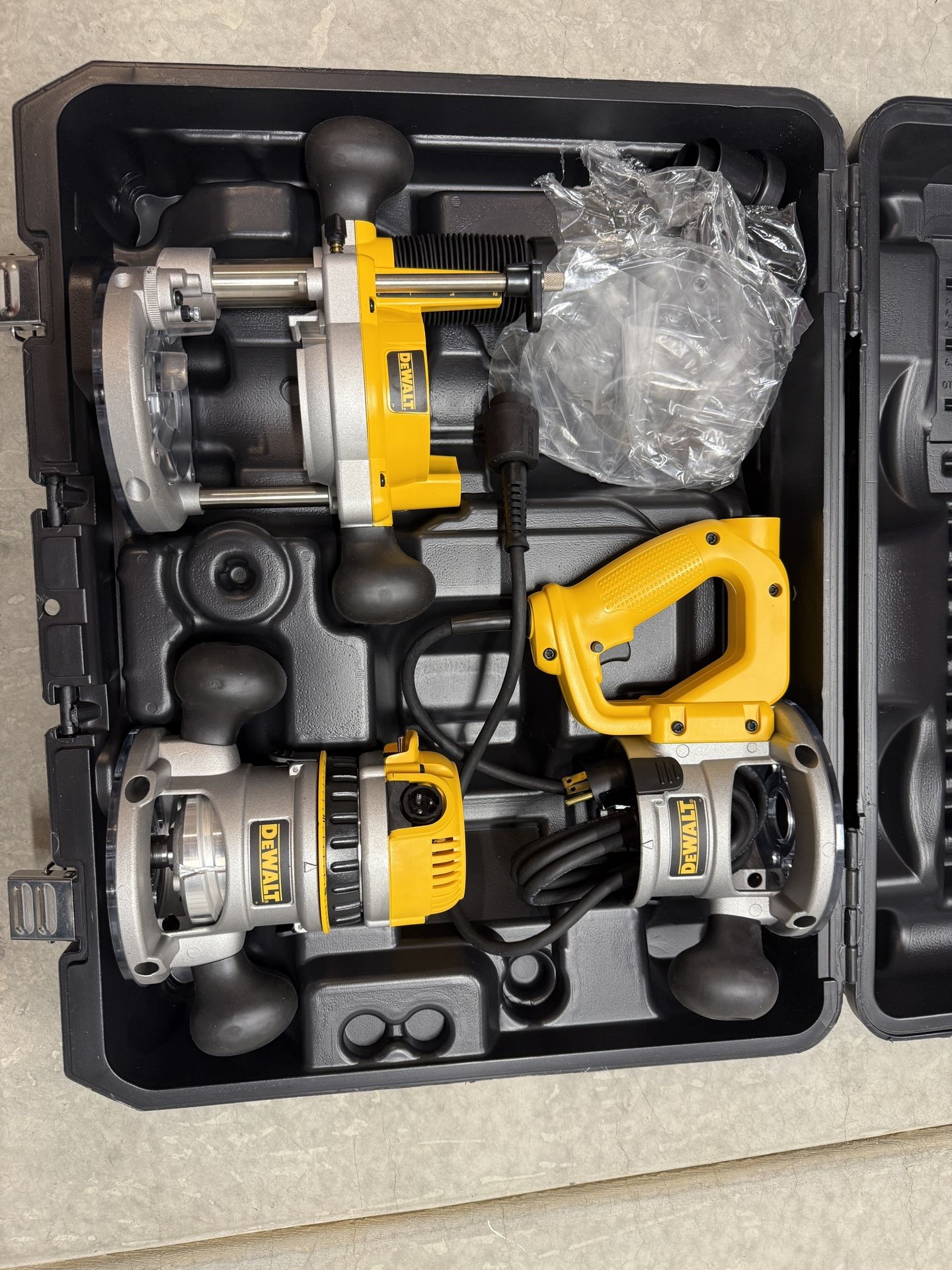 DeWalt 618 Router With Fence