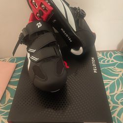 Woman's Peloton Shoes Size 10