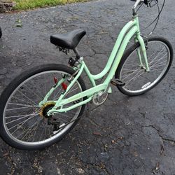 Woman's Bike - Cruiser