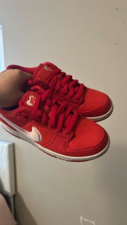 Valentine, red dunks