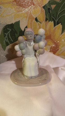 Flavia Porcelain The Balloons Lady Figurine